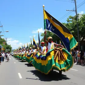 desfile cívico-militar